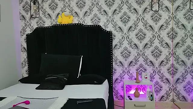 SaaraBrown from StripChat