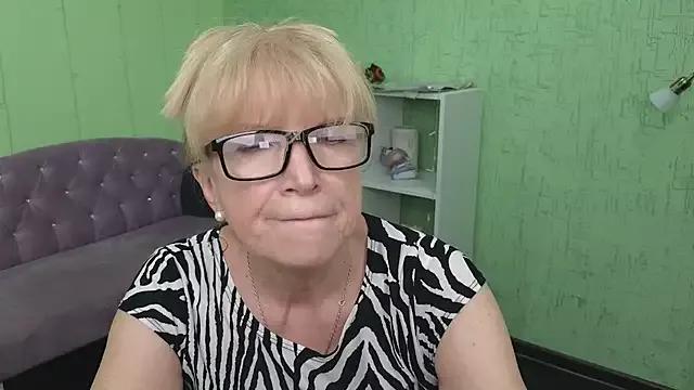 Sabina_Ros from StripChat is Freechat