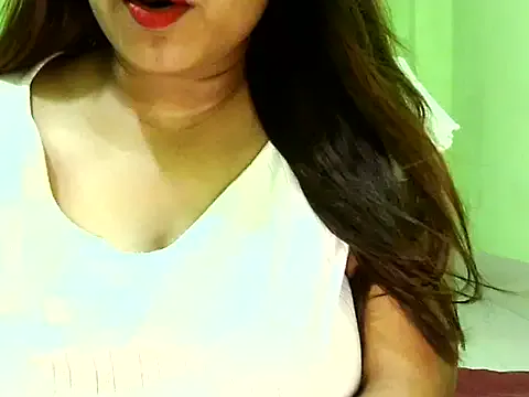 Safa_Pari from StripChat