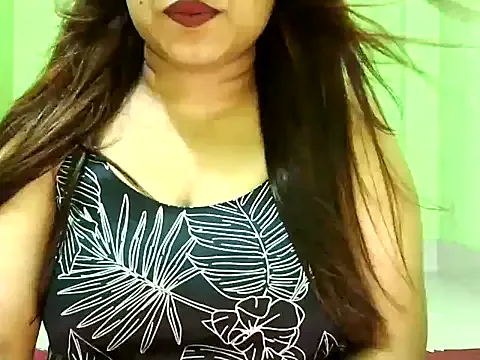 Safa_Pari from StripChat