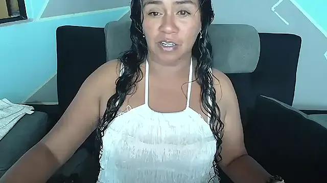 Saggil23 from StripChat