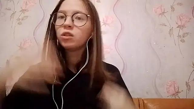 SalenaAhnell from StripChat is Freechat