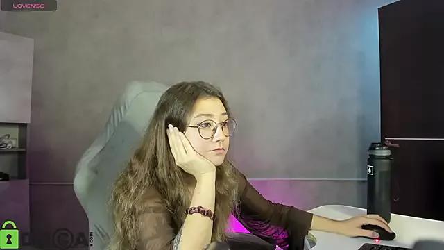 Sally_Manson from StripChat is Freechat