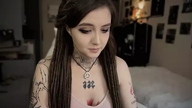 SallyJohnson from StripChat is Freechat