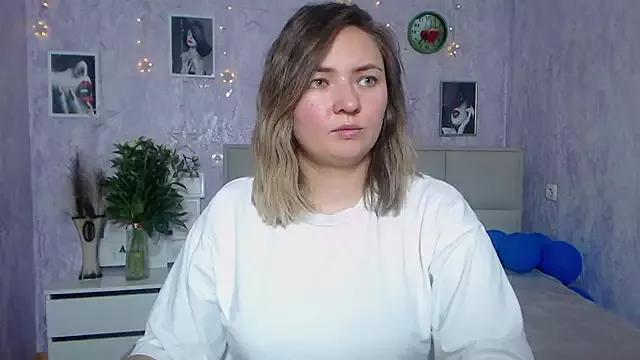 SallyVerda from StripChat