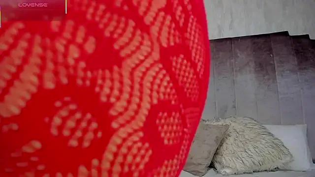 salma_lutz from StripChat is Freechat