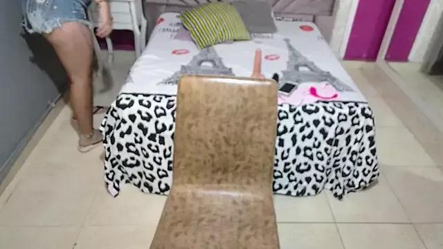 Try our streaming cams variety and talk on a personal level with our adorable girls streamers, showing off their bountiful shapes and dildos.