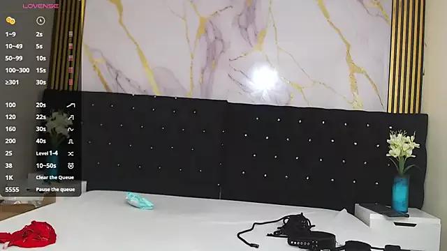 Try our streaming cams variety and talk on a personal level with our adorable girls streamers, showing off their bountiful shapes and dildos.