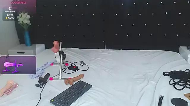 Try our streaming cams variety and talk on a personal level with our adorable girls streamers, showing off their bountiful shapes and dildos.