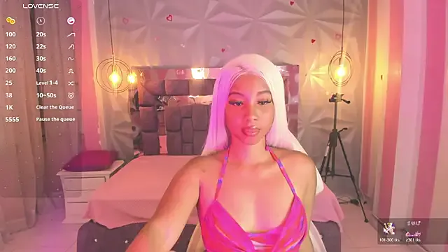 Saloome_collins from StripChat is Freechat