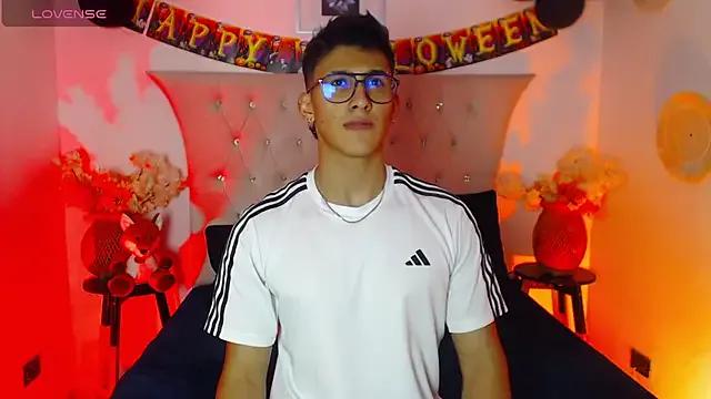 SalvadorFit from StripChat is Freechat