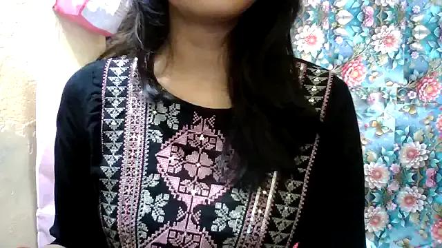 Samaira_00 from StripChat