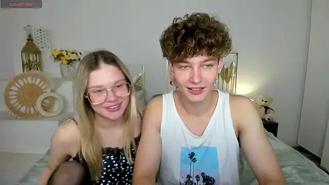 Try our streaming cams variety and talk on a personal level with our adorable girls streamers, showing off their bountiful shapes and dildos.