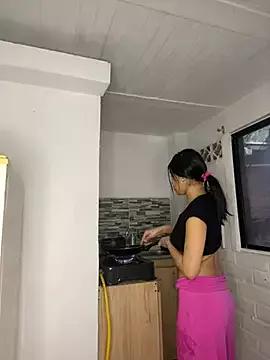 Samanta-Pink from StripChat is Freechat