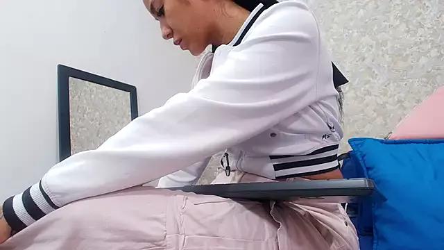 samanta_360 from StripChat