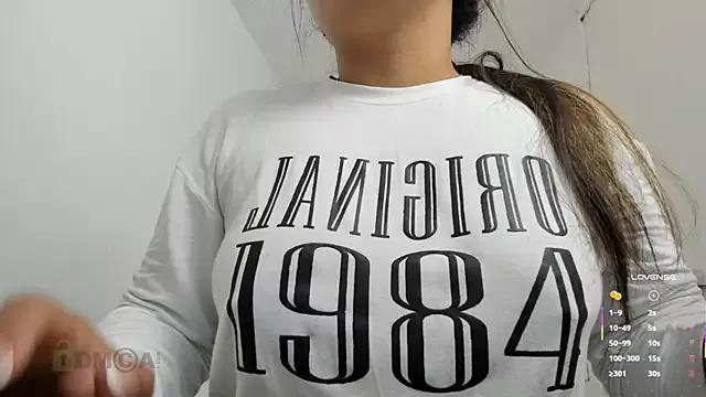 samanta__smithx from StripChat