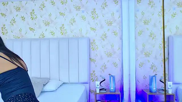 Samanta_Isel from StripChat is Freechat