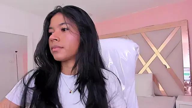samantaa_shy from StripChat is Freechat