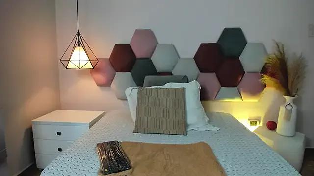 Try our streaming cams variety and talk on a personal level with our adorable girls streamers, showing off their bountiful shapes and dildos.