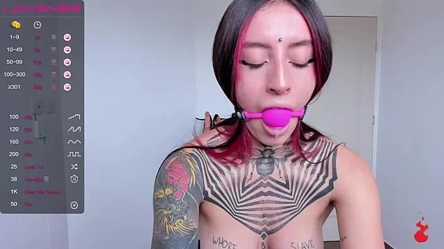 SAMANTHA_DM from StripChat