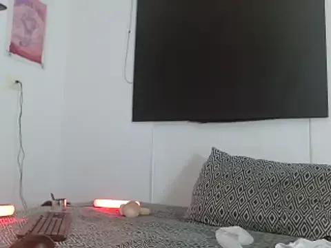 samantha_ferrer28 from StripChat