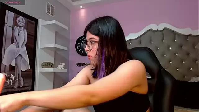 Try our streaming cams variety and talk on a personal level with our adorable girls streamers, showing off their bountiful shapes and dildos.