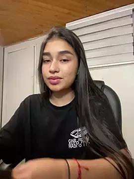 Samantha_pinkk_ from StripChat