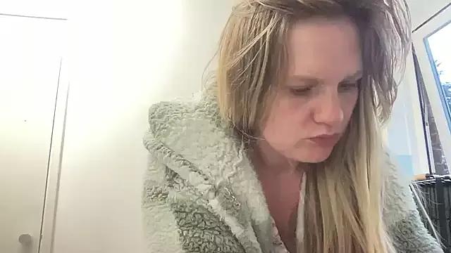 samanthaalice from StripChat