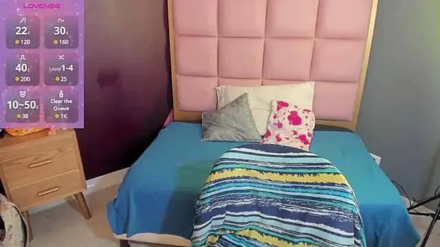 Try our streaming cams variety and talk on a personal level with our adorable girls streamers, showing off their bountiful shapes and dildos.
