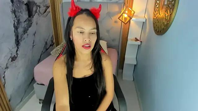 SAMANTHABENET from StripChat is Freechat