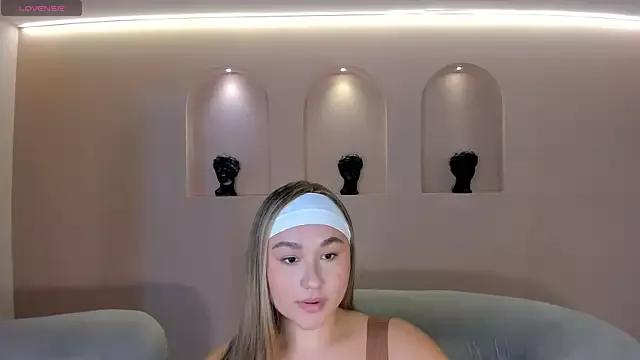 Try our streaming cams variety and talk on a personal level with our adorable girls streamers, showing off their bountiful shapes and dildos.