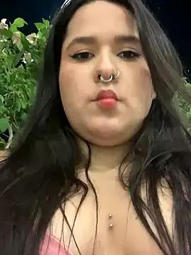 SamanthaDiamonds_ from StripChat is Freechat