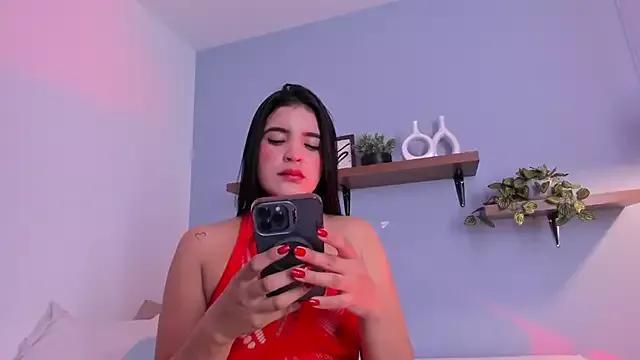 samanthaevanz_ from StripChat is Freechat