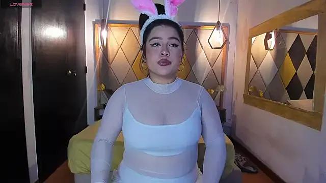 Try our streaming cams variety and talk on a personal level with our adorable girls streamers, showing off their bountiful shapes and dildos.
