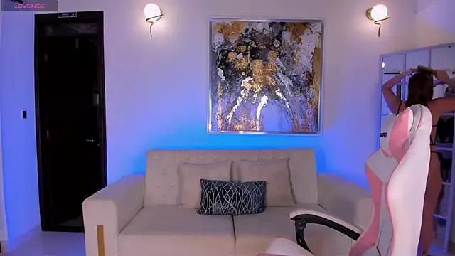Try our streaming cams variety and talk on a personal level with our adorable girls streamers, showing off their bountiful shapes and dildos.
