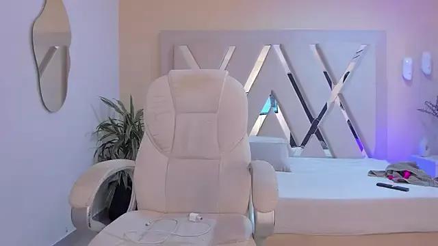 Try our streaming cams variety and talk on a personal level with our adorable girls streamers, showing off their bountiful shapes and dildos.