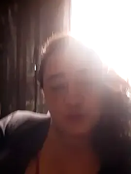 SamanthaM on StripChat 