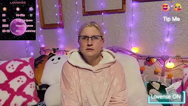 Samanthamalichite from StripChat