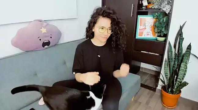 samanthareturn from StripChat