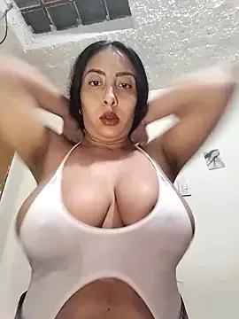 samara_topfisting from StripChat is Freechat
