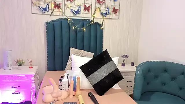 Try our streaming cams variety and talk on a personal level with our adorable girls streamers, showing off their bountiful shapes and dildos.
