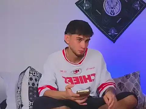 samevansx_ from StripChat is Freechat