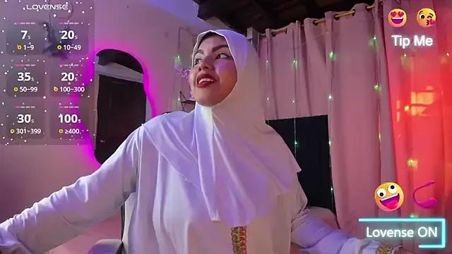 SamiraAlabi from StripChat is Freechat