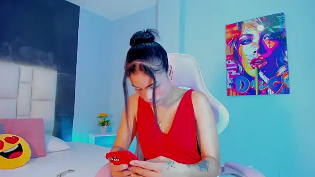 Try our streaming cams variety and talk on a personal level with our adorable girls streamers, showing off their bountiful shapes and dildos.