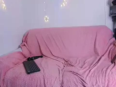 Try our streaming cams variety and talk on a personal level with our adorable girls streamers, showing off their bountiful shapes and dildos.