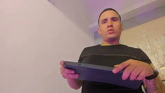 samy_carson_ from StripChat is Freechat