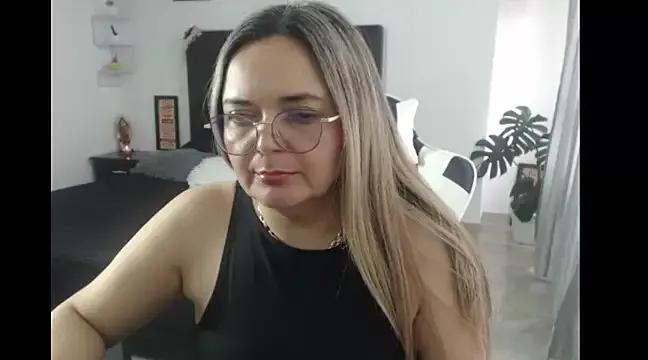 samy_vsn from StripChat is Freechat