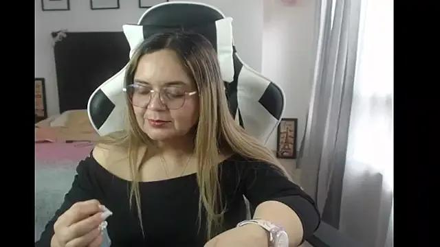 Try our streaming cams variety and talk on a personal level with our adorable girls streamers, showing off their bountiful shapes and dildos.