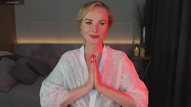 Try our streaming cams variety and talk on a personal level with our adorable girls streamers, showing off their bountiful shapes and dildos.