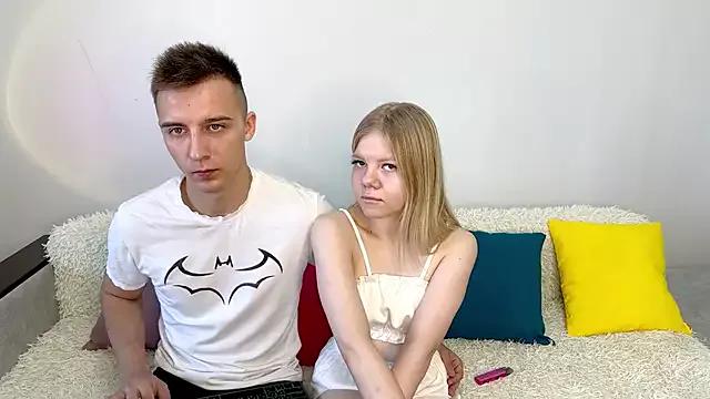 SandraGaze from StripChat is Freechat